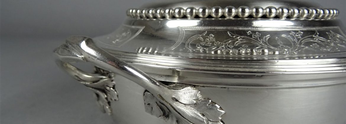 Légumier En Argent Massif Anglais Vintage - Avec Couvercle Et Poinçon - 20x30cm