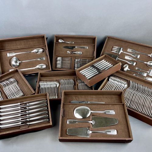 Ménagère en argent massif, modèle art déco